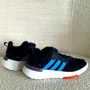 ADIDAS RACER TR23 SHOES KIDS in Navy/Blue/Orange
